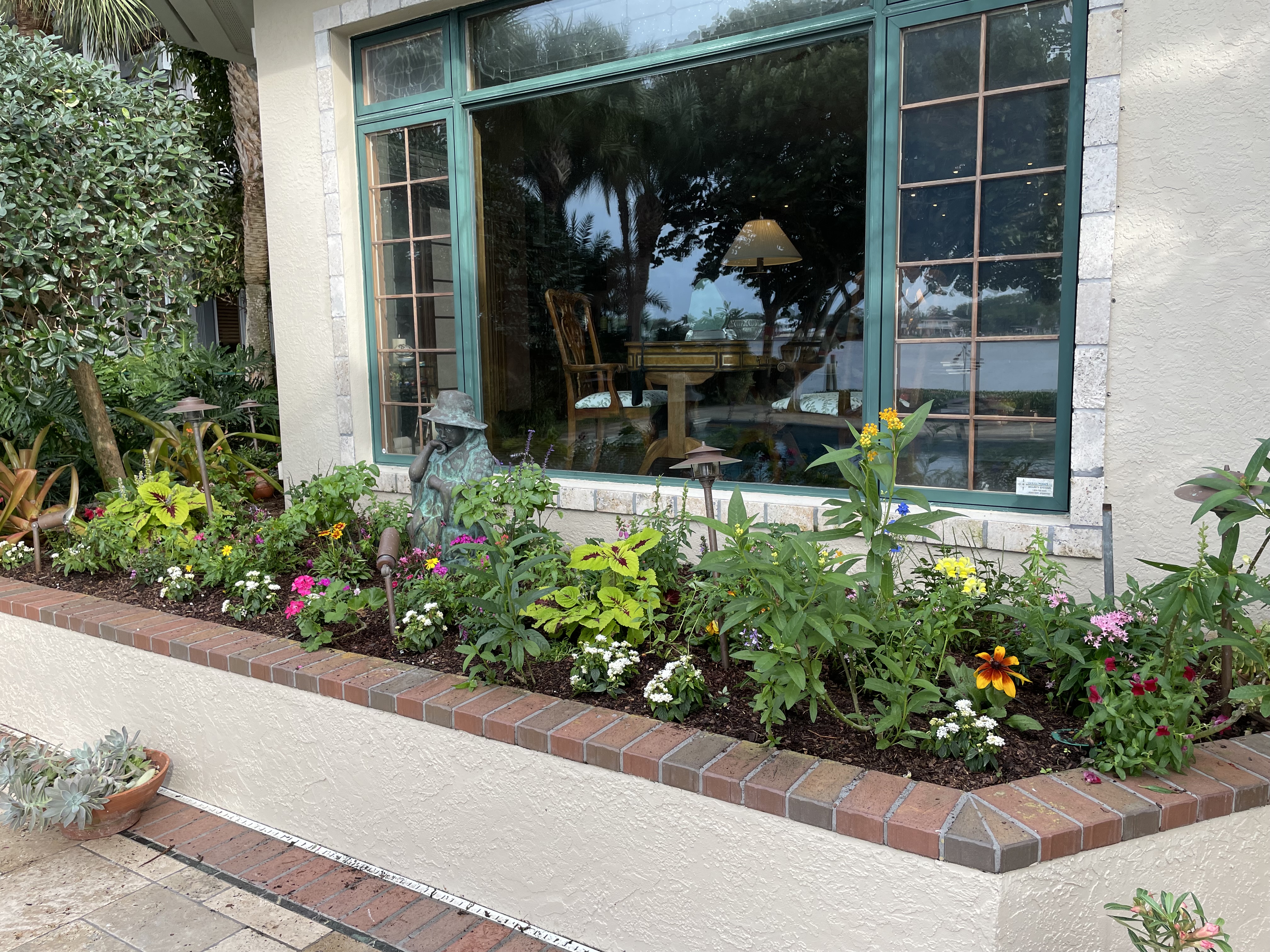 In-ground garden design